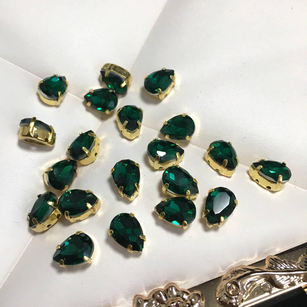 

Кристаллы в оправе. Капля 7х10 мм. Зеленый (классический). Цвет оправы: золото. Цена за 1 шт., Персиковый