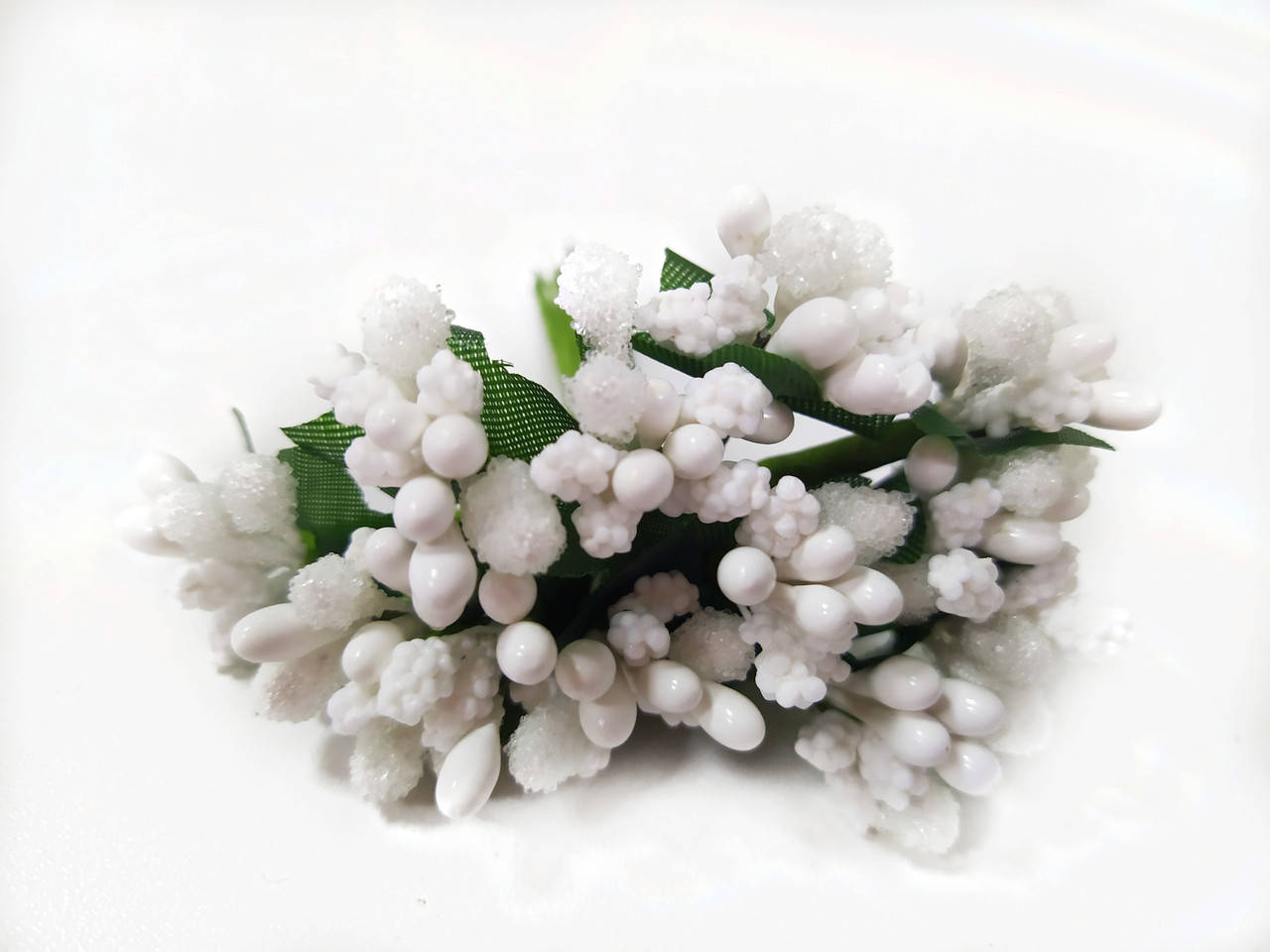 

Букетик сложных тычинок 12 шт цвет белый