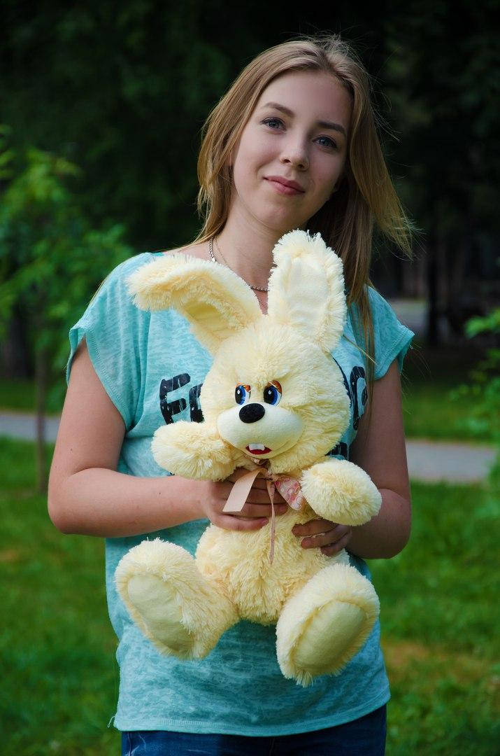 

Зайчик Квикки 60 см, Лимонный