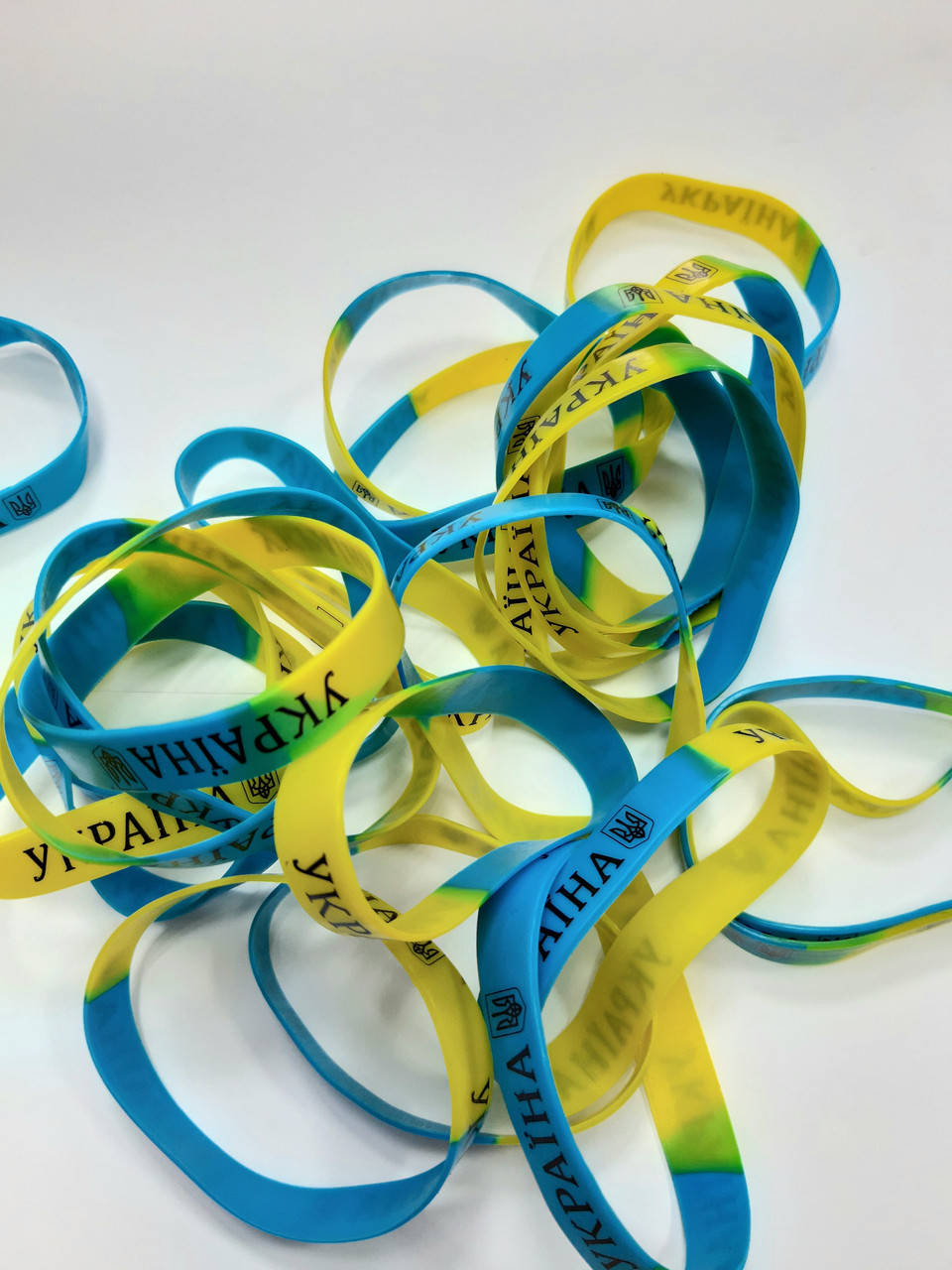 

Браслет силиконовый" с украинской символикой", ширина 1,2 см