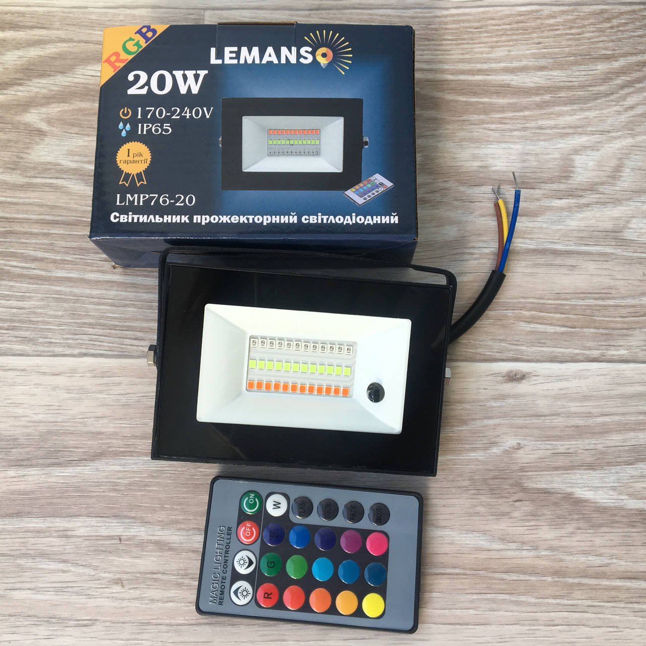 

Прожектор светодиодный 20Вт RGB цветной, с пультом LMP76-20