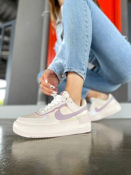 

Женские кроссовки Nike бежевые кожаные женские кроссовки найк 39, Бежевый