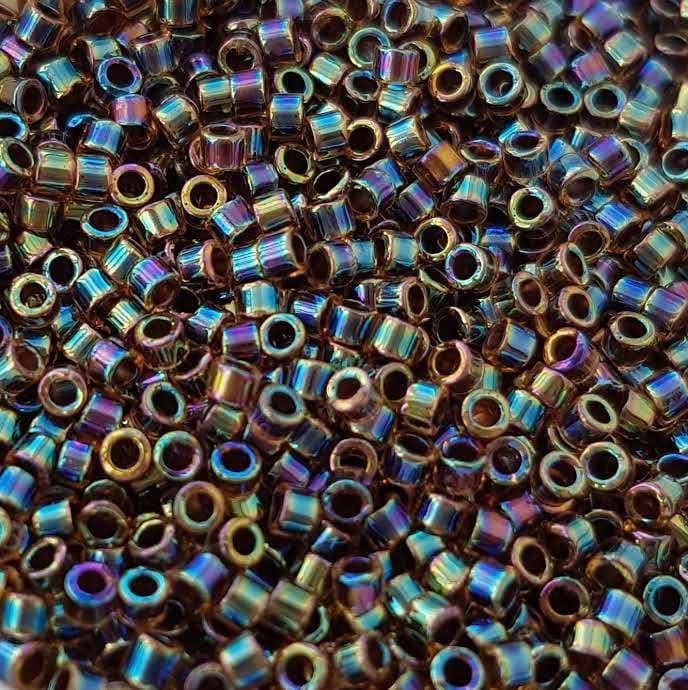 

Японский бисер Miyuki Delica DB0087