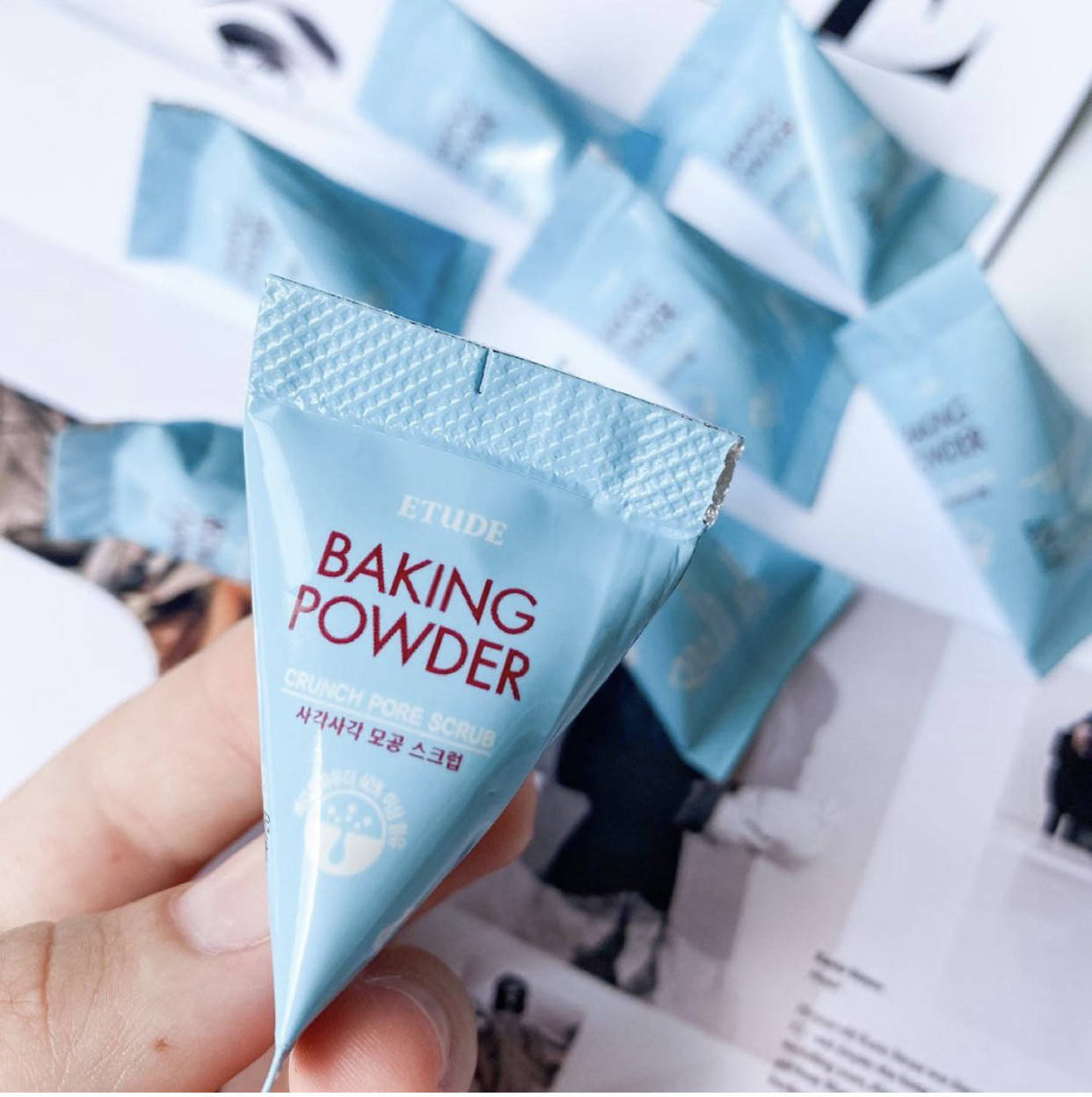 

Скраб для очистки пор с содой Etude House Baking Powder Crunch Pore Scrub