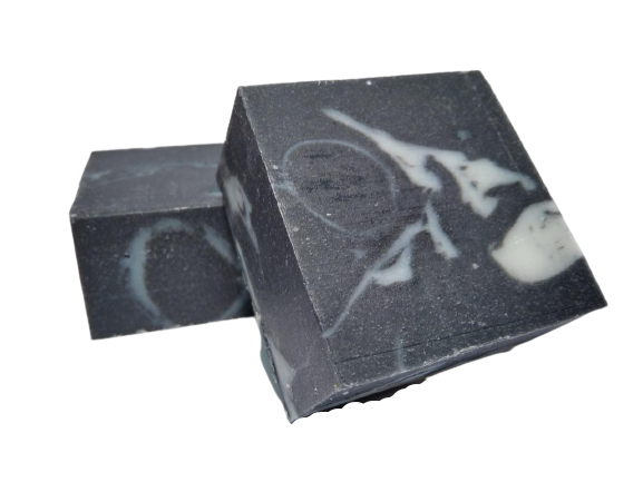 

Натуральное твердое мыло с активированным углем очищающее не сушит кожу 100 г Pinka