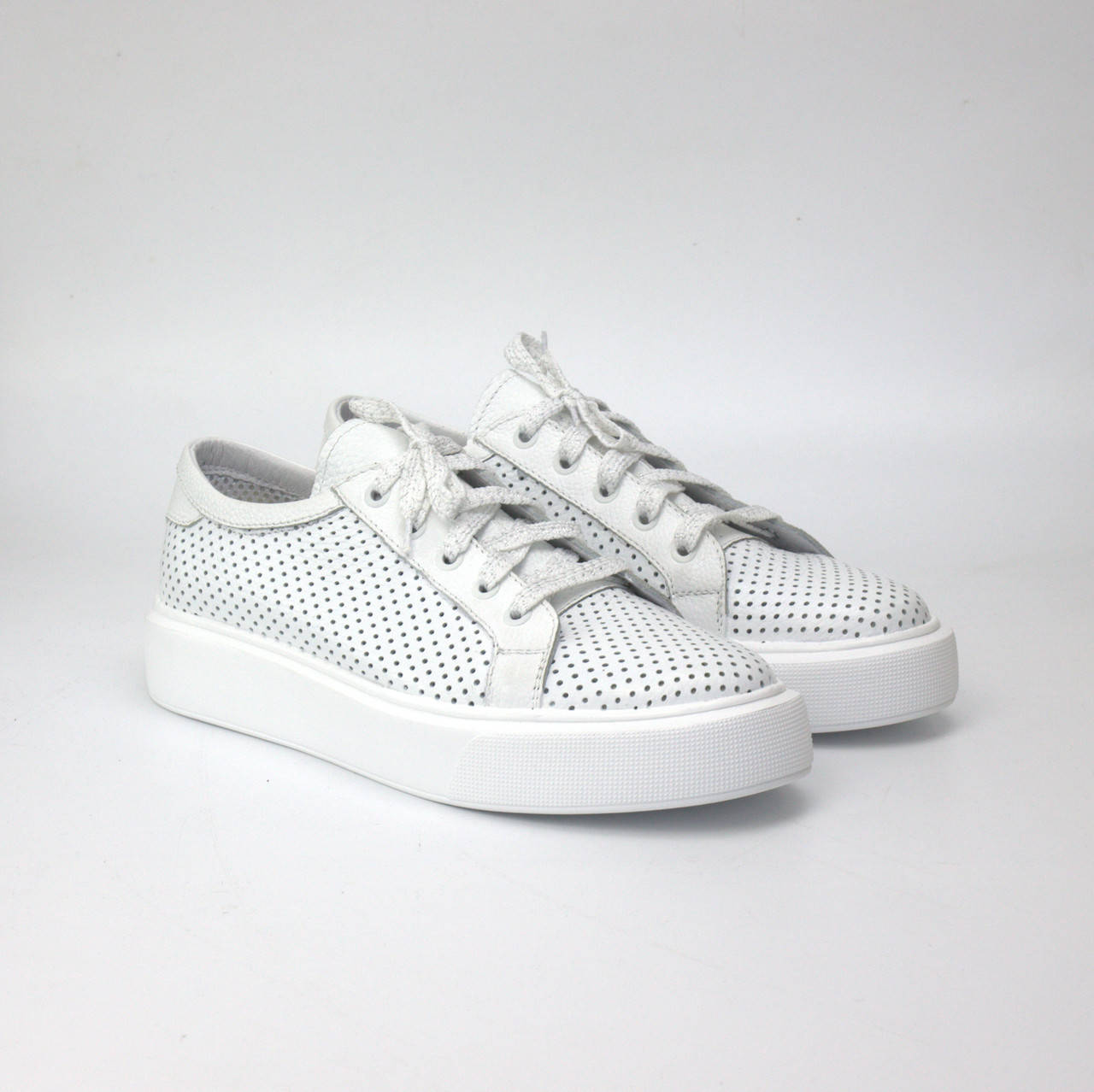 

Женская обувь больших размеров 40-44 белые летние кроссовки кожаные перфорация Rosso Avangard Pura WhitePerf, Белый