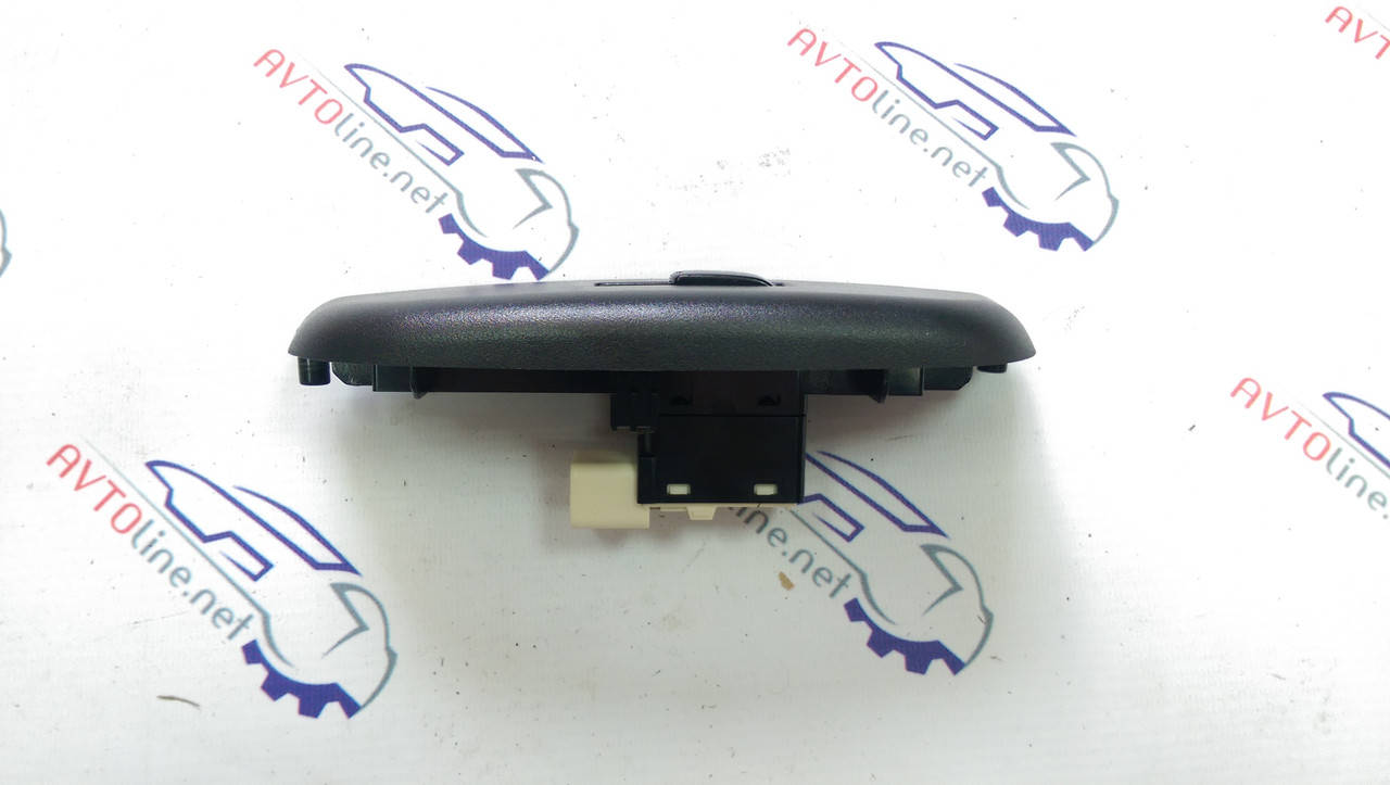 

Блок управления стеклоподъемниками передний правый 1 кнопка Авео Т-200, Т255 GM Корея