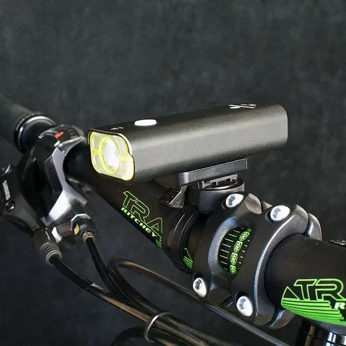 

Велосипедная фара RockBros V9C-800Lm походный вело фонарь велофара