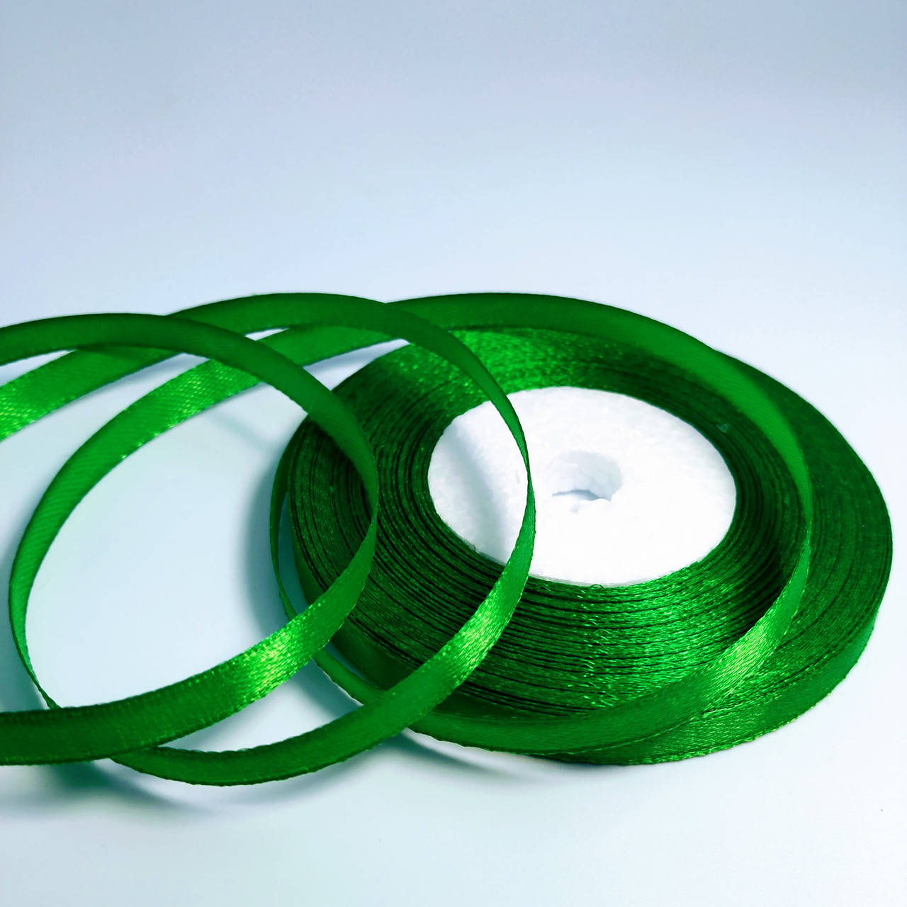 

Атласная лента Зеленая 0.7 см (тоненькая) - рулон, Баклажанный