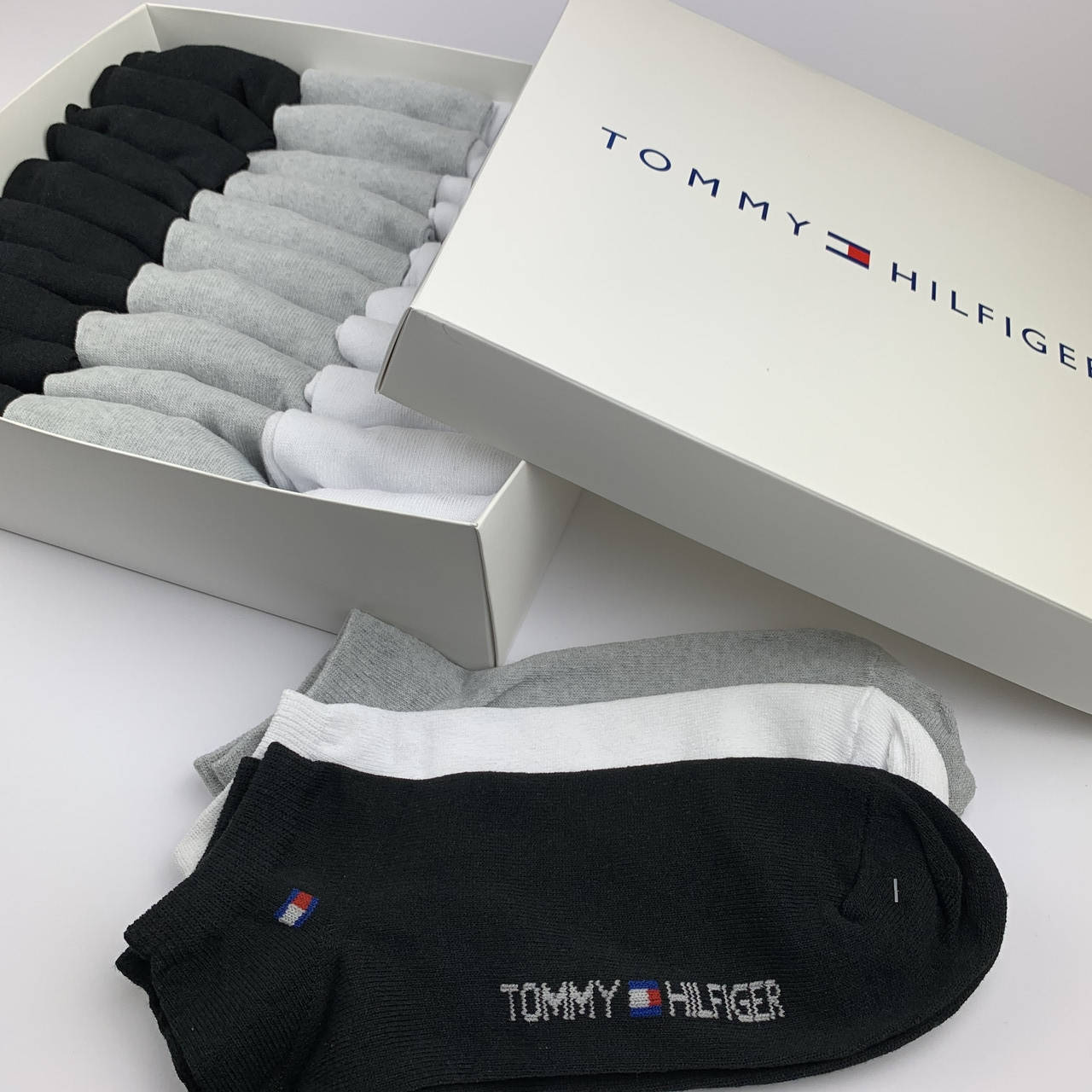 

Мужские носки Tommy Hilfiger 30 пар набор укороченных носков томи хилфигер бокс 30 пар