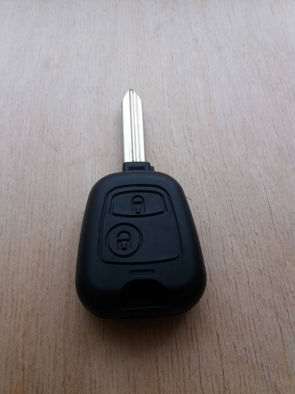 

Корпус ключа для Peugeot Partner (Пежо Партнер) 2 кнопки, с лезвием SX9 cо съемным жалом.