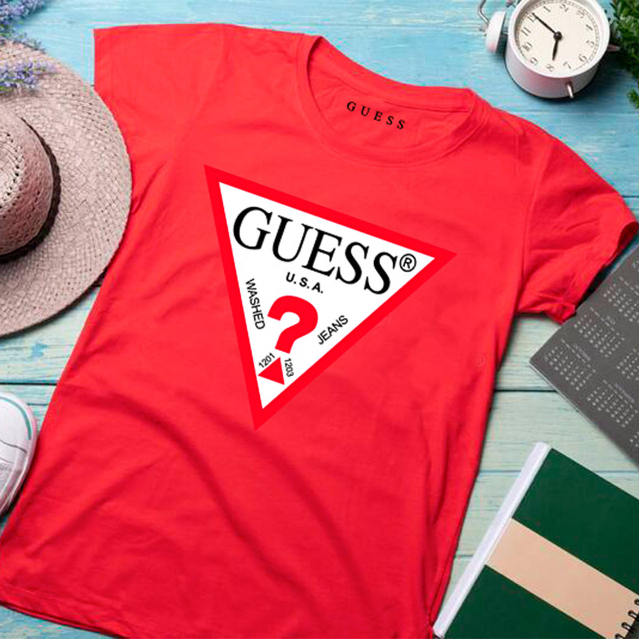 

Женская футболка Guess Гесс Красная, Красный