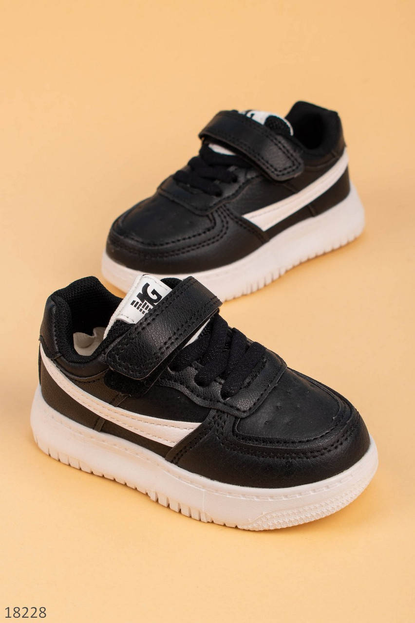 

Кроссовки черные для мальчиков.ТМ Y Top. Размеры 23-28 26