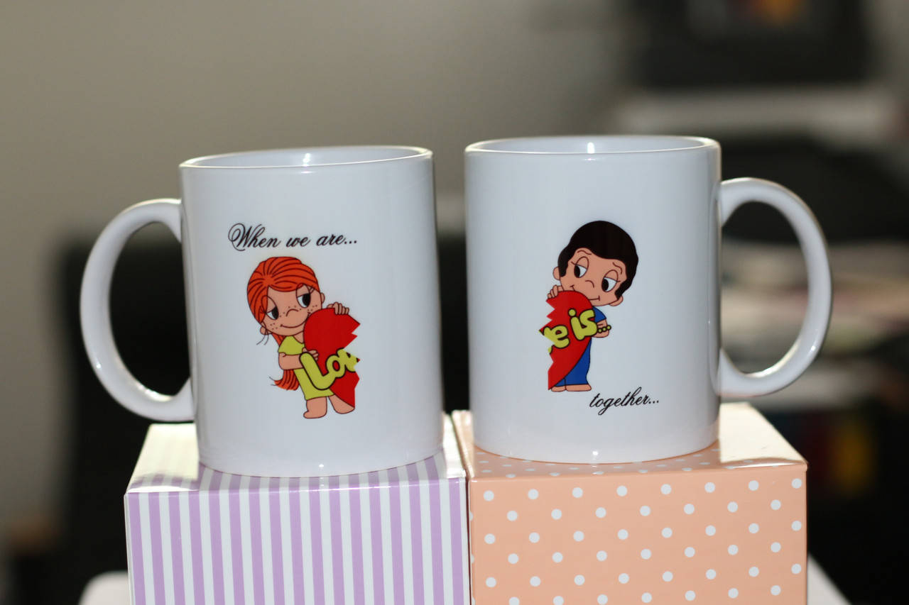 

Парные чашки с принтом Love is, Белый