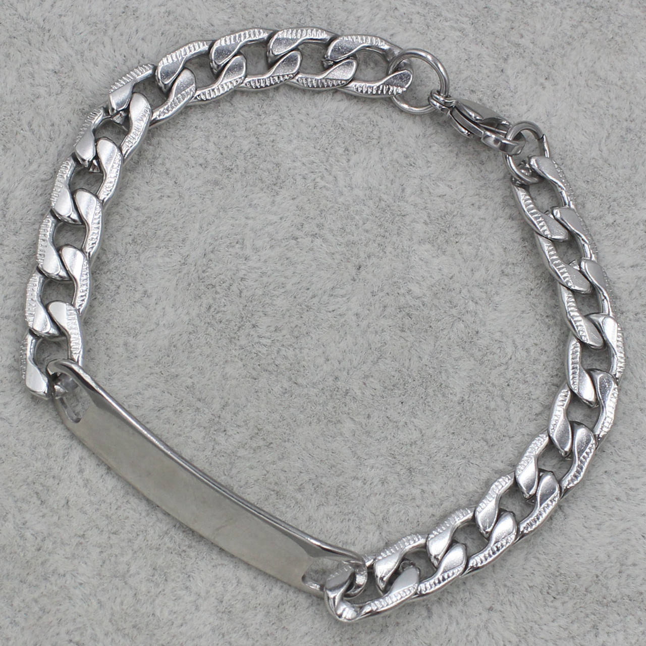

Браслет мужской серебристый панцирный Stainless Steel из медицинской стали длина 22,5 см ширина 7 мм пластина