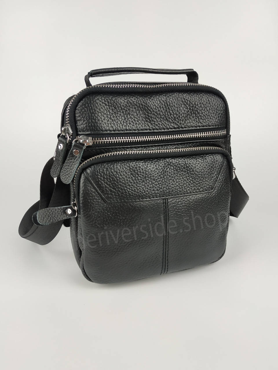 

Небольшая мужская сумка через плечо из натуральной кожи 20*17 см, Черный