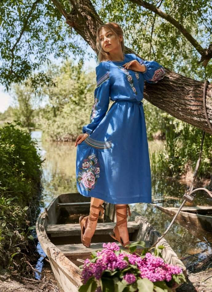 

Женское платье-вышиванка "Пионы" миди, электрик лен 42-58 р, Красный