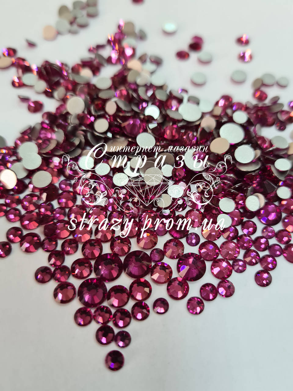 

Стразы Fuchsia Микс размеров 1400шт (ss12,ss16,ss20,ss30) "Crystal Premium"