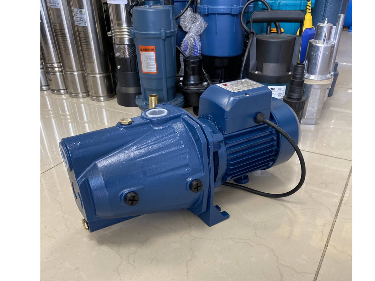 

Поверхностный самовсасывающий насос ROSA JET 100L 1.1кВт