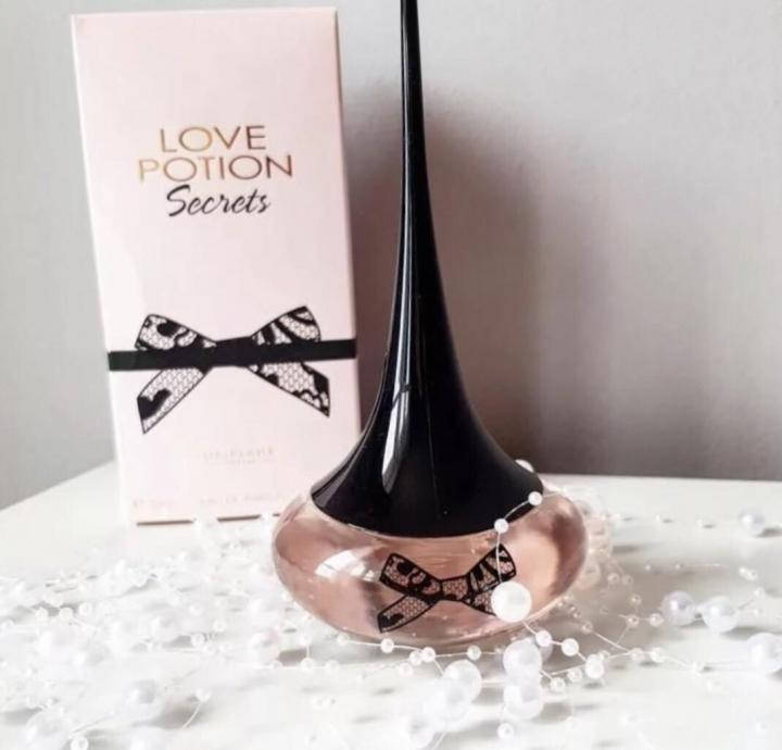 

Парфюмерная вода духи Love Potion Secrets Лав Поушэн Сикретс Орифлейм 42815