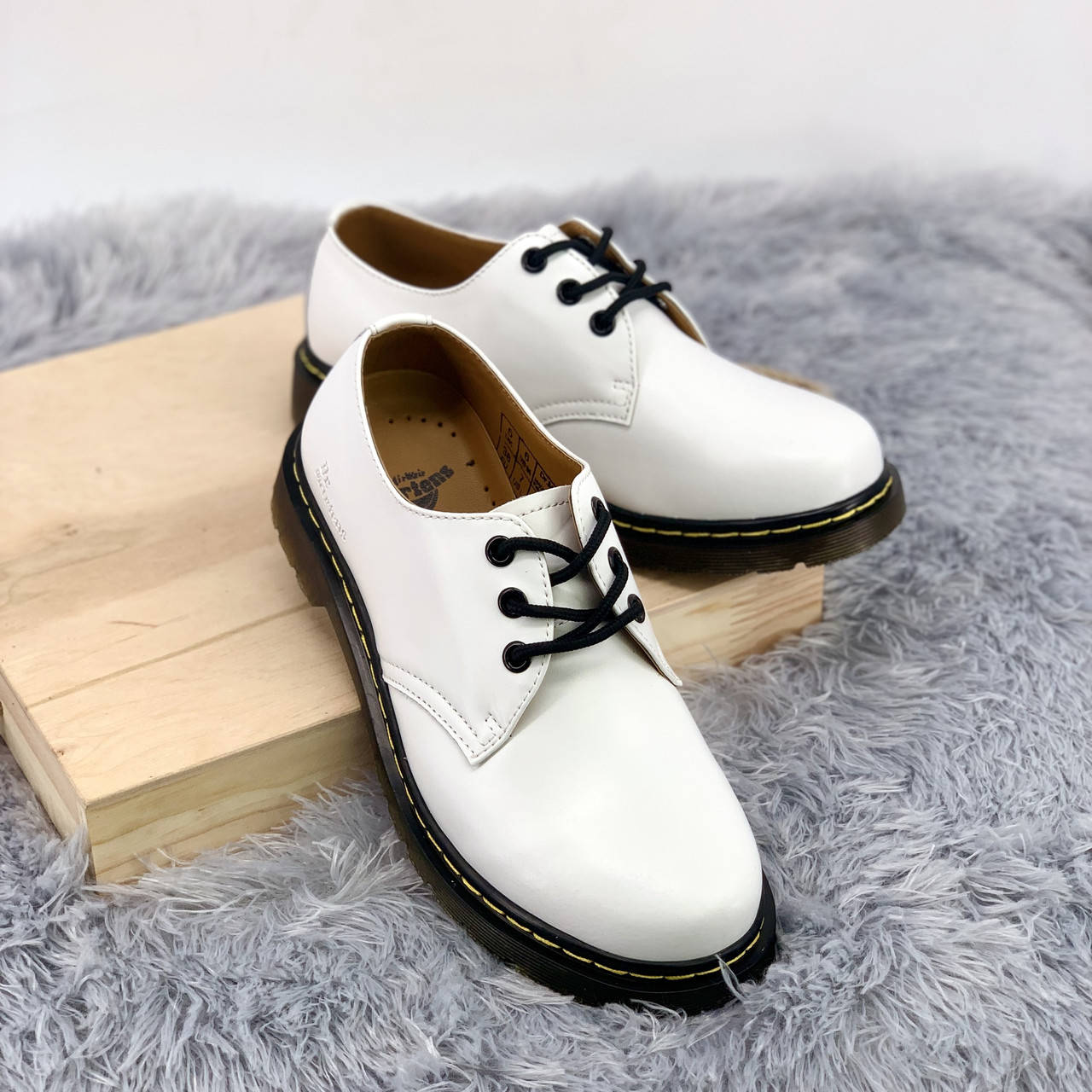 

Мужские туфли Dr Martens белые / кожа ! 43, Черный