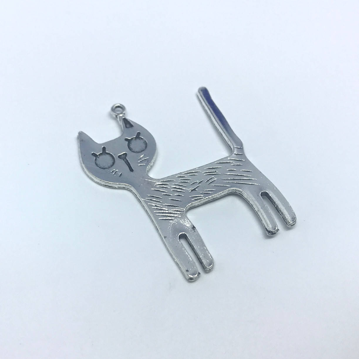 

Кулоны металлические. Кошка. Цвет "античное серебро". 37х46мм