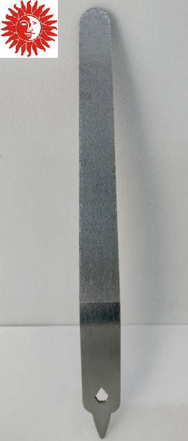 

Пилочка для ногтей La Rosa металлическая лазерная 10 см NF25