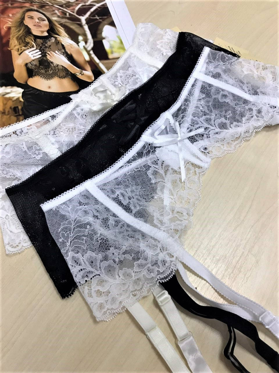 

Пояс для панчох ніжно-мережевний молочний /пояс для чулок Serenade, Молочный