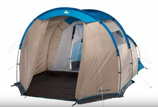 

Палатка Arpenaz Family 4,1 Quechua четырёхместная с тамбуром с переди.