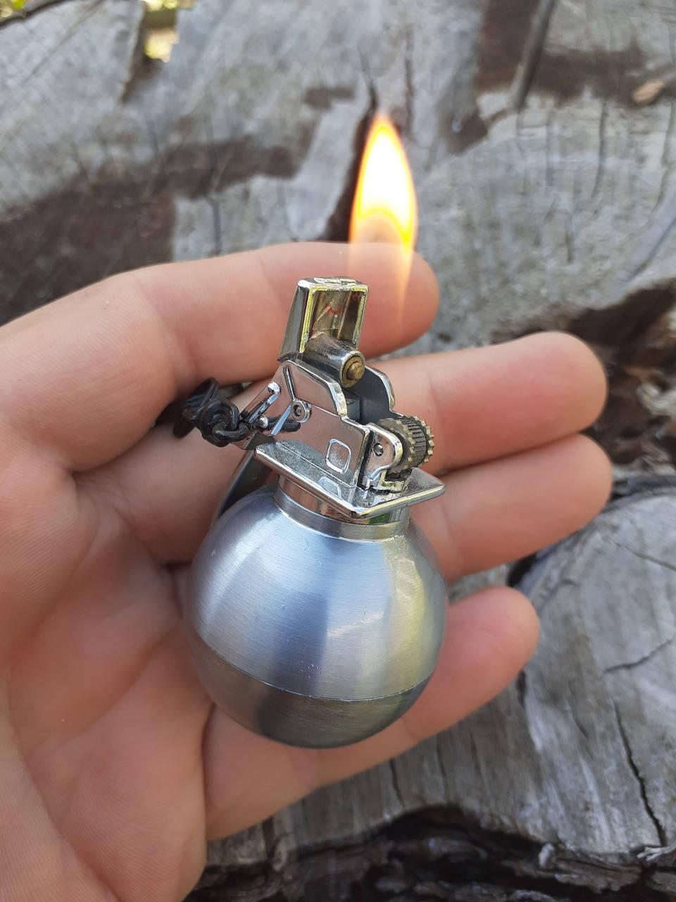 

Зажигалка газовая Граната