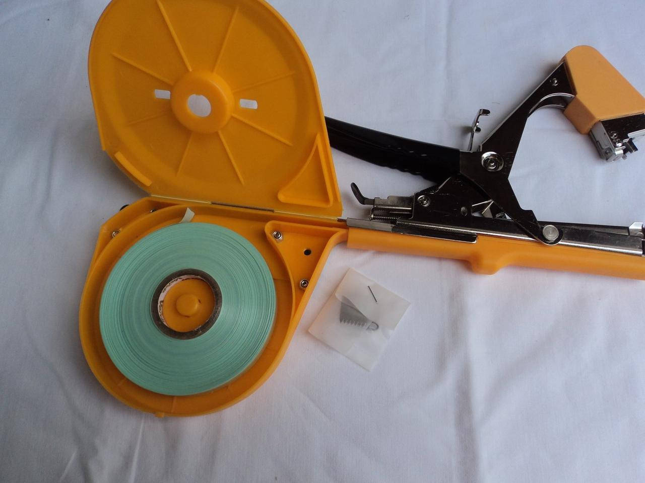 

Лента для подвязки 60 м 130 мкр (лента для Tapetool, Tapener,Verdi,Tapener Max,Оазис)