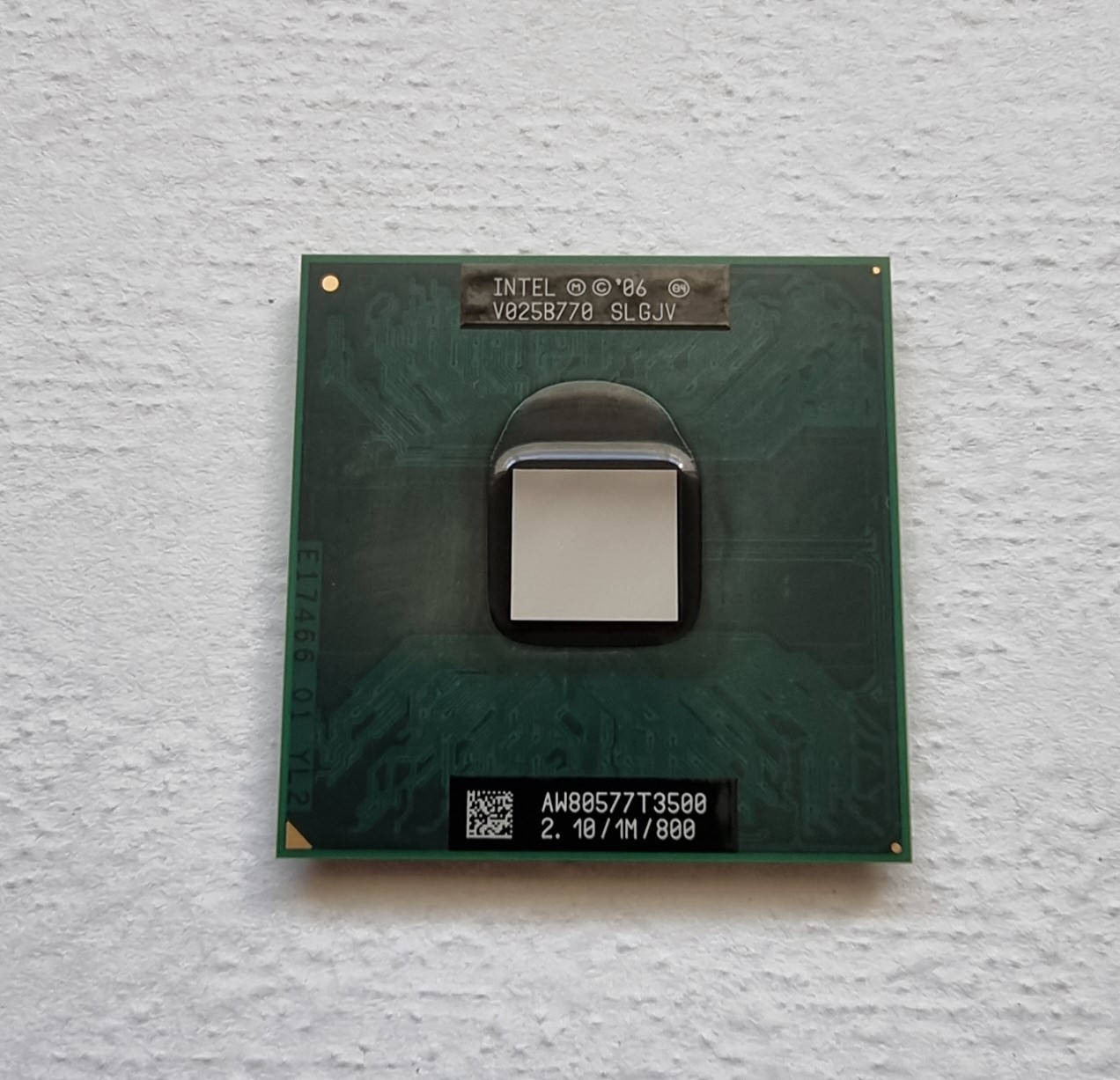

Б/у Процессор для ноутбука Intel Celeron T3500 (2.1 ГГц / 1М / 800) / Socket PGA478