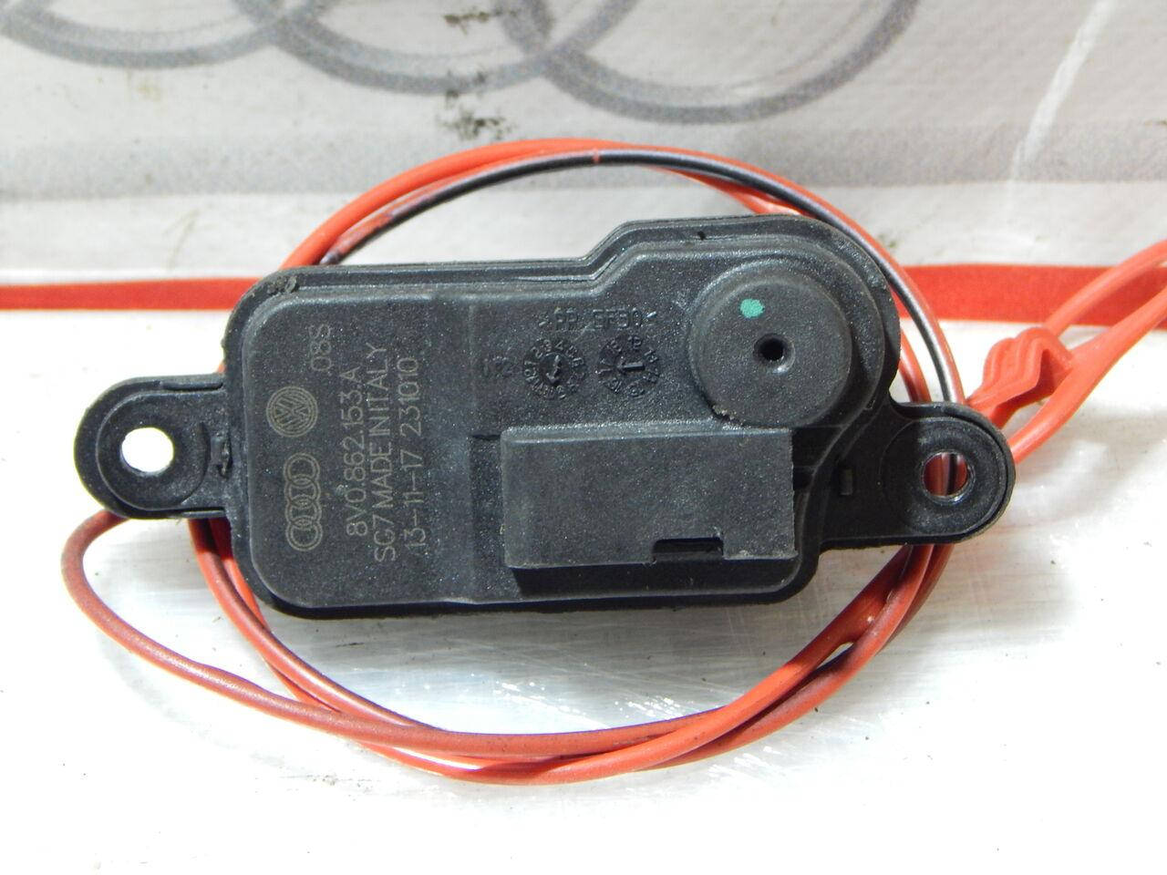 

Б/У Замок люка бензобака AUDI A4 A3 A7 A8 Q5 8V0862153A