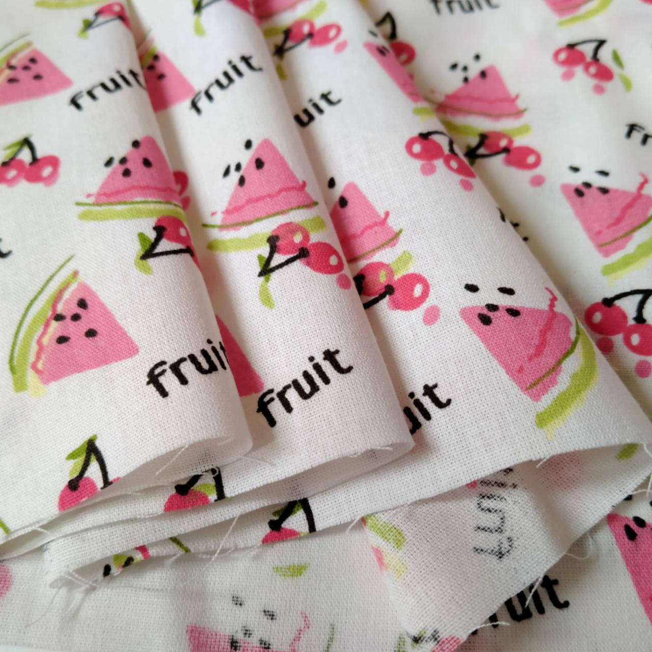 

Ткань хлопок для рукоделия мелкие арбузики и вишенки