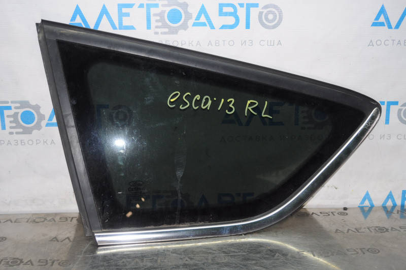 

Форточка (глухое стекло) задняя левая Ford Escape MK3 13-19 хром CJ5Z-7829711-C Форд Эскейп 2013-2019, Белый