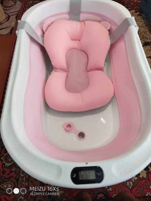 

Детская ванночка складная, розовая с встроенным теромометром Bathtub, Розовый