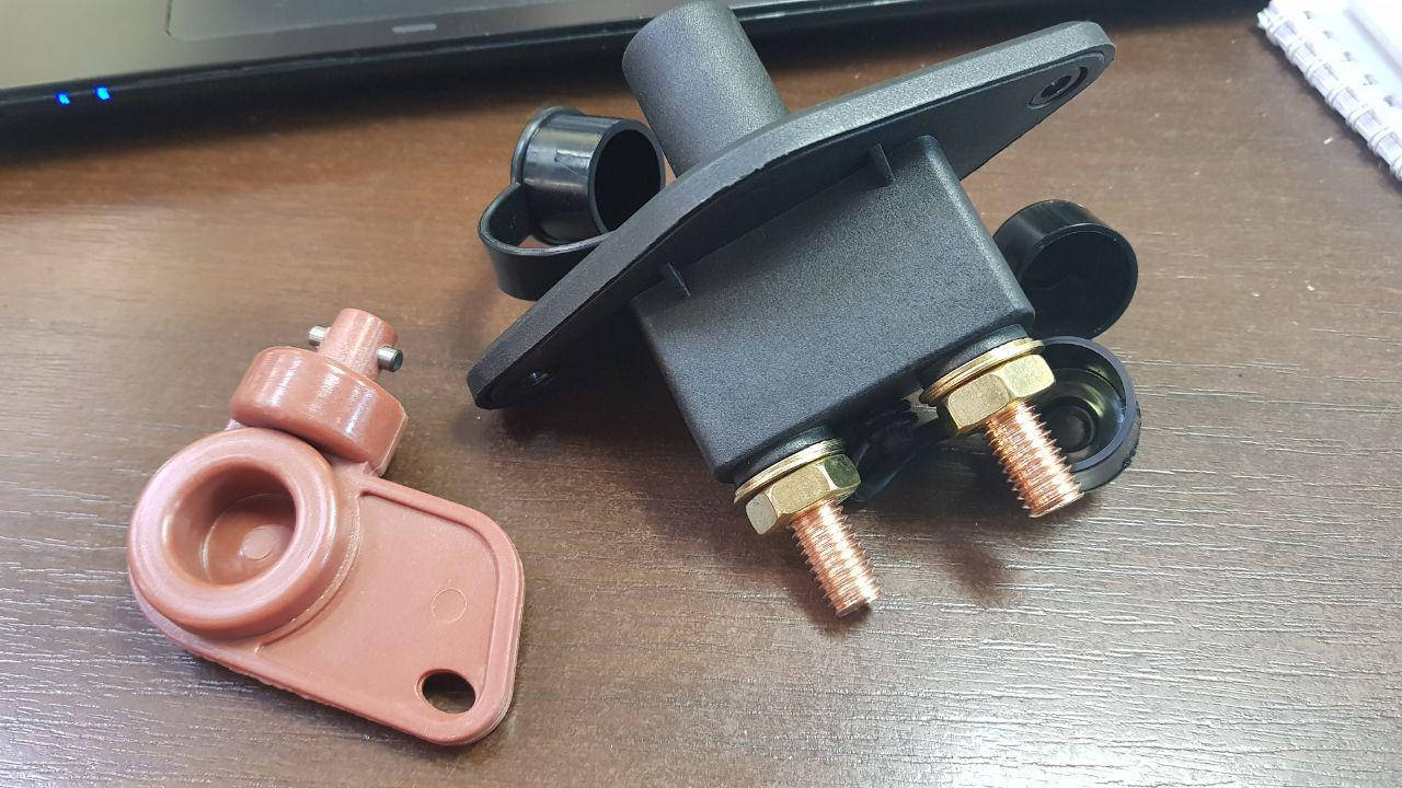 

Маса 24V 250 Aмпер выключатель масса тип ман Лодка катер MAN TGA TGX TGS