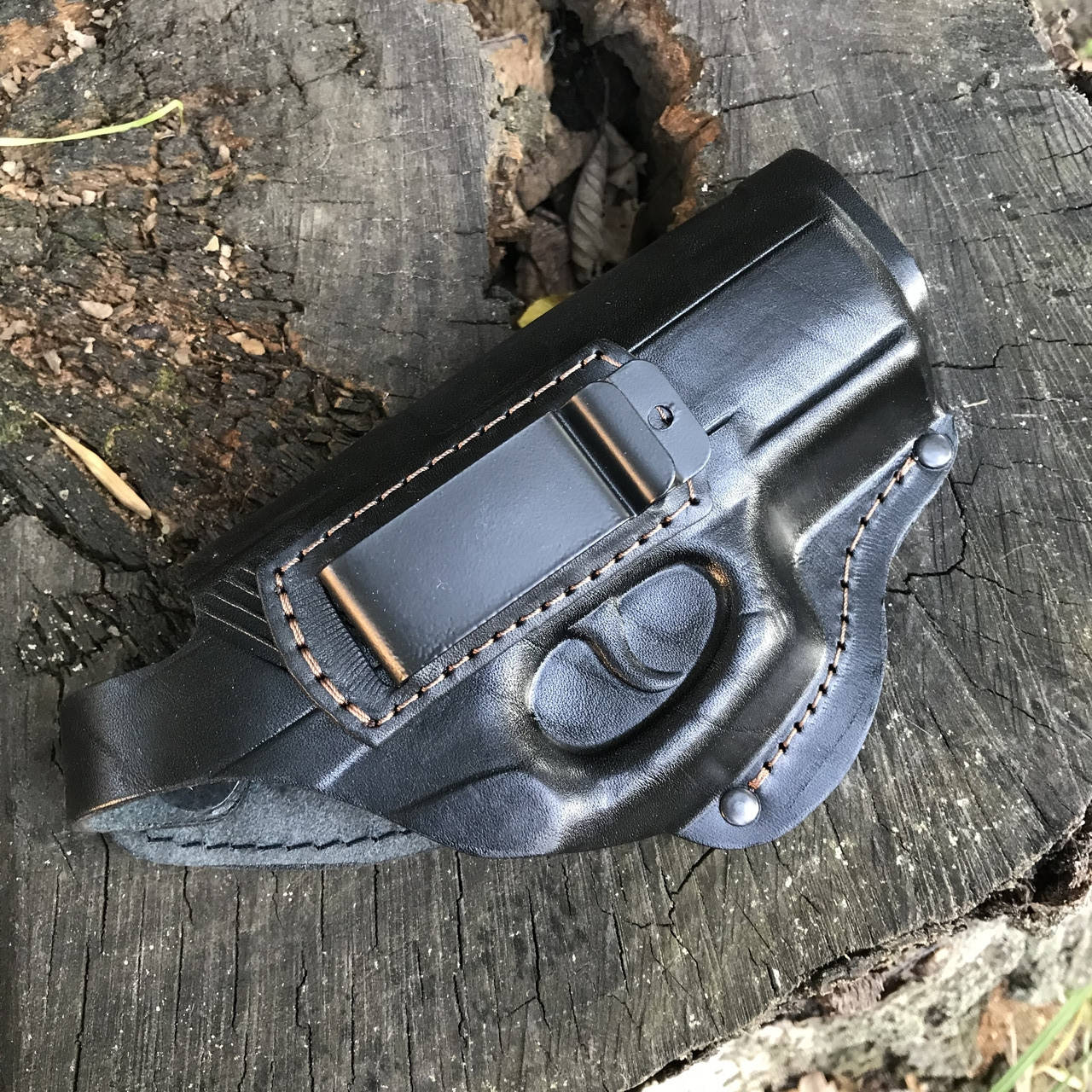 

Кобура поясная Crosman C-11 скоба (кожа), Черный