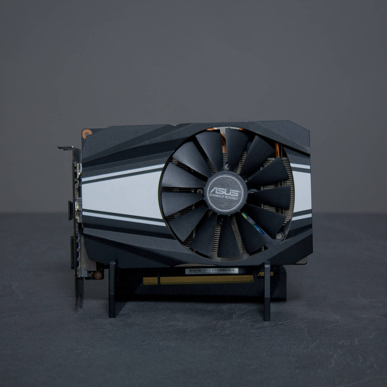 

Видеокарта RTX 2060 6GB ASUS PHOENIX (PH-RTX2060-6G) Refurbished