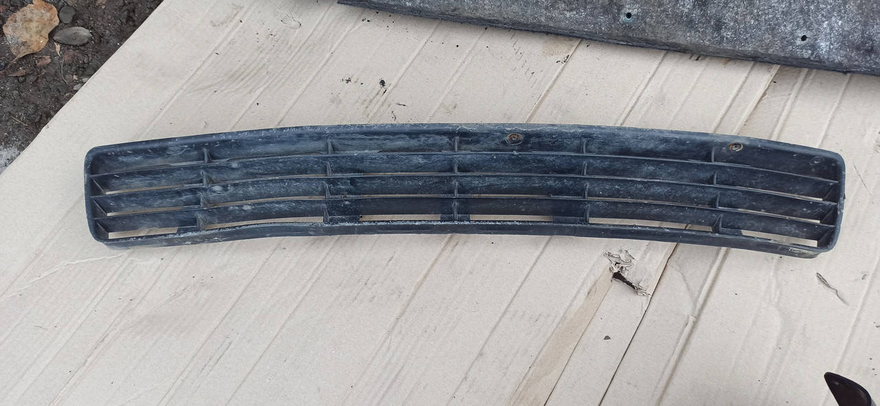 

Решетка бампера Ауди А4Б5