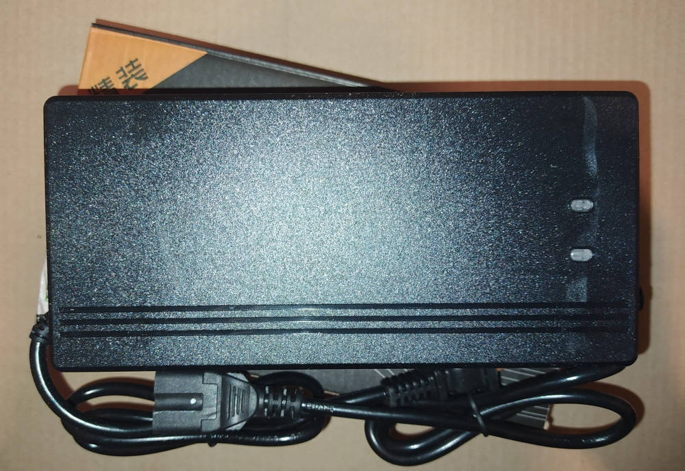

Зарядное для LiPo, LiIon 60 V (67,2 V) 5 A
