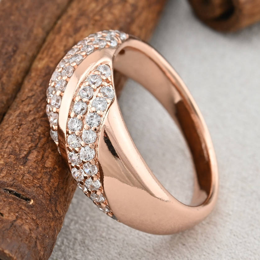 

Кольцо Xuping 14830 ширина 7 мм белые фианиты позолота РО размер 20