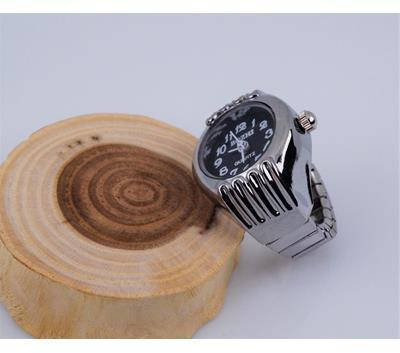 

Часы-кольцо на палец кварцевые (черн. циферблат).