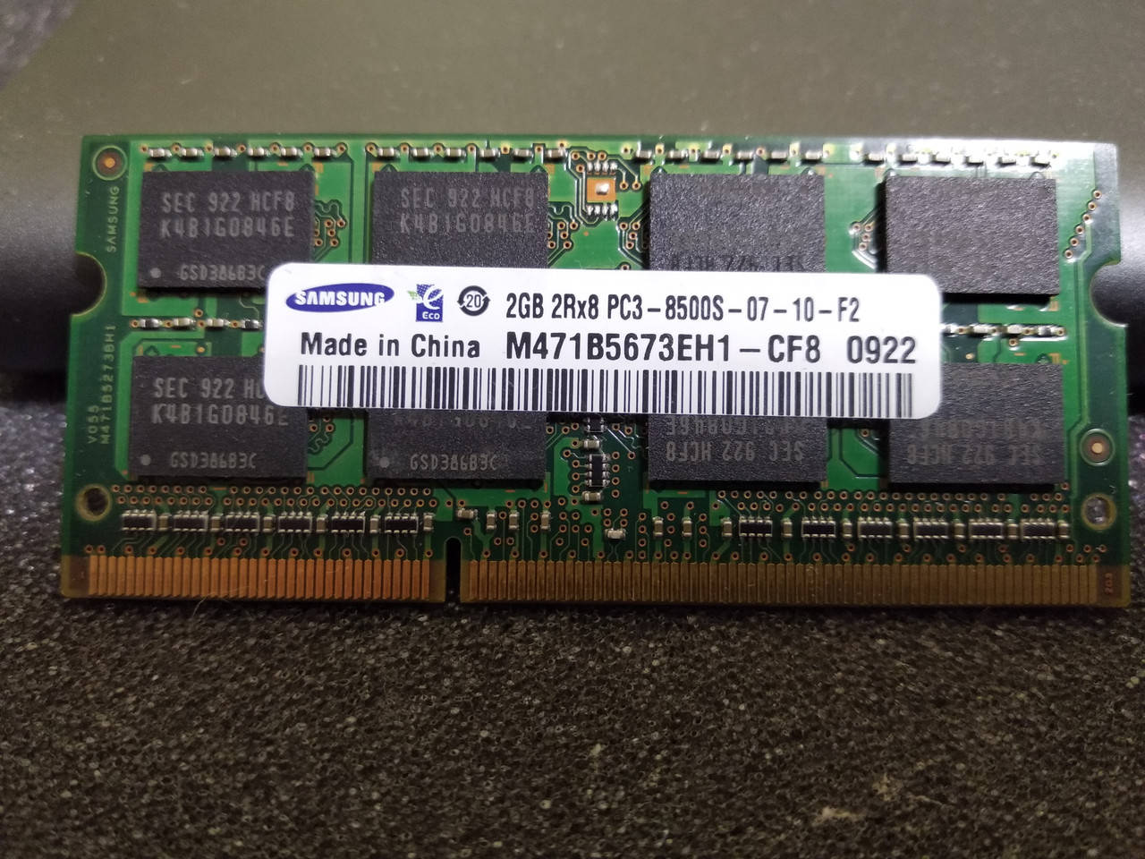 

SODIMM Оперативная память для ноутбука 2gb Samsung DDR3-1066Mhz PC3-8500S (Intel/AMD)