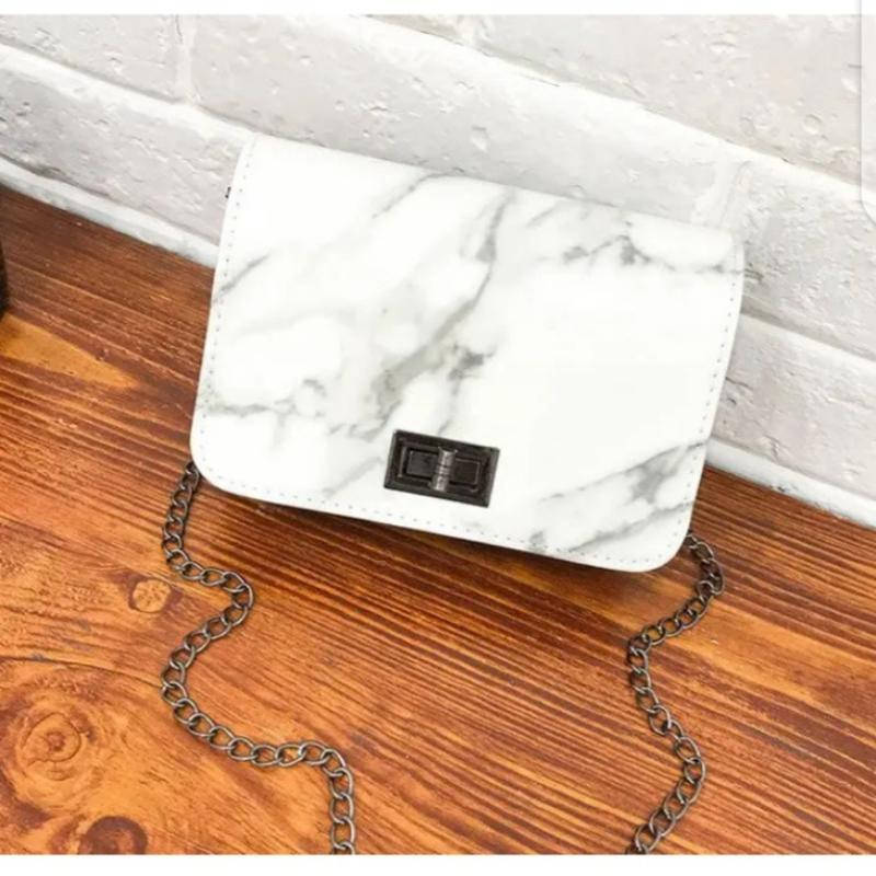 

Сумка клатч мрамор ос02