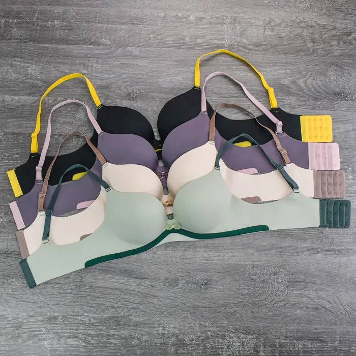 

Женский бюстгальтер бесшовный Черный, 75A Без бренда