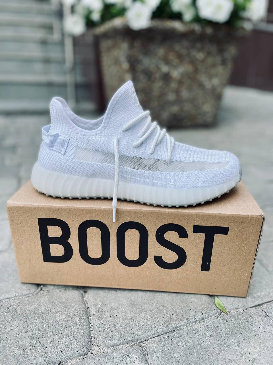 

Кроссовки мужские Adidas Yeezy Boost 350 V2 белые (ТУРЦИЯ), Белый