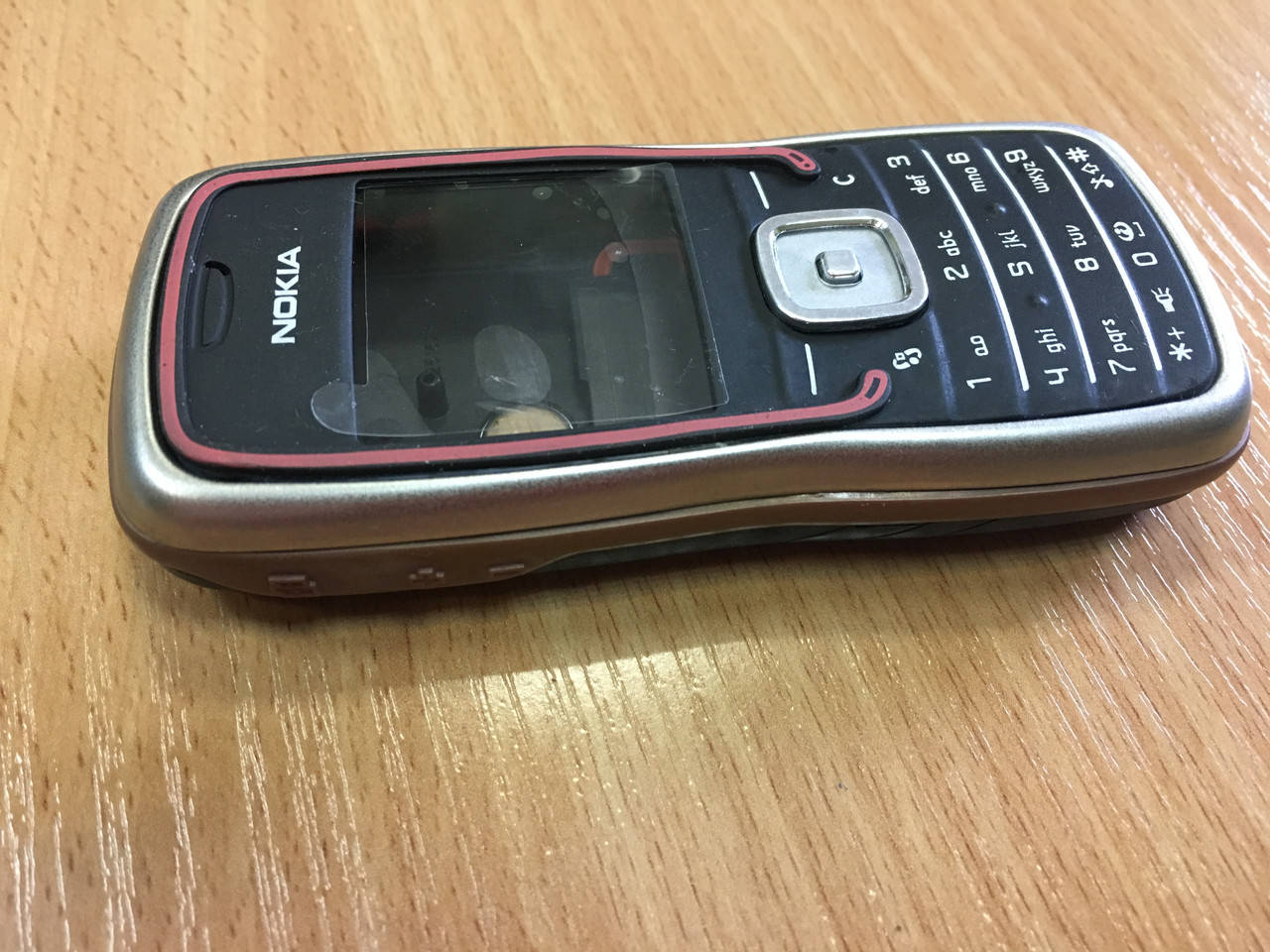 

Корпус для Nokia 5500.Красно-черный