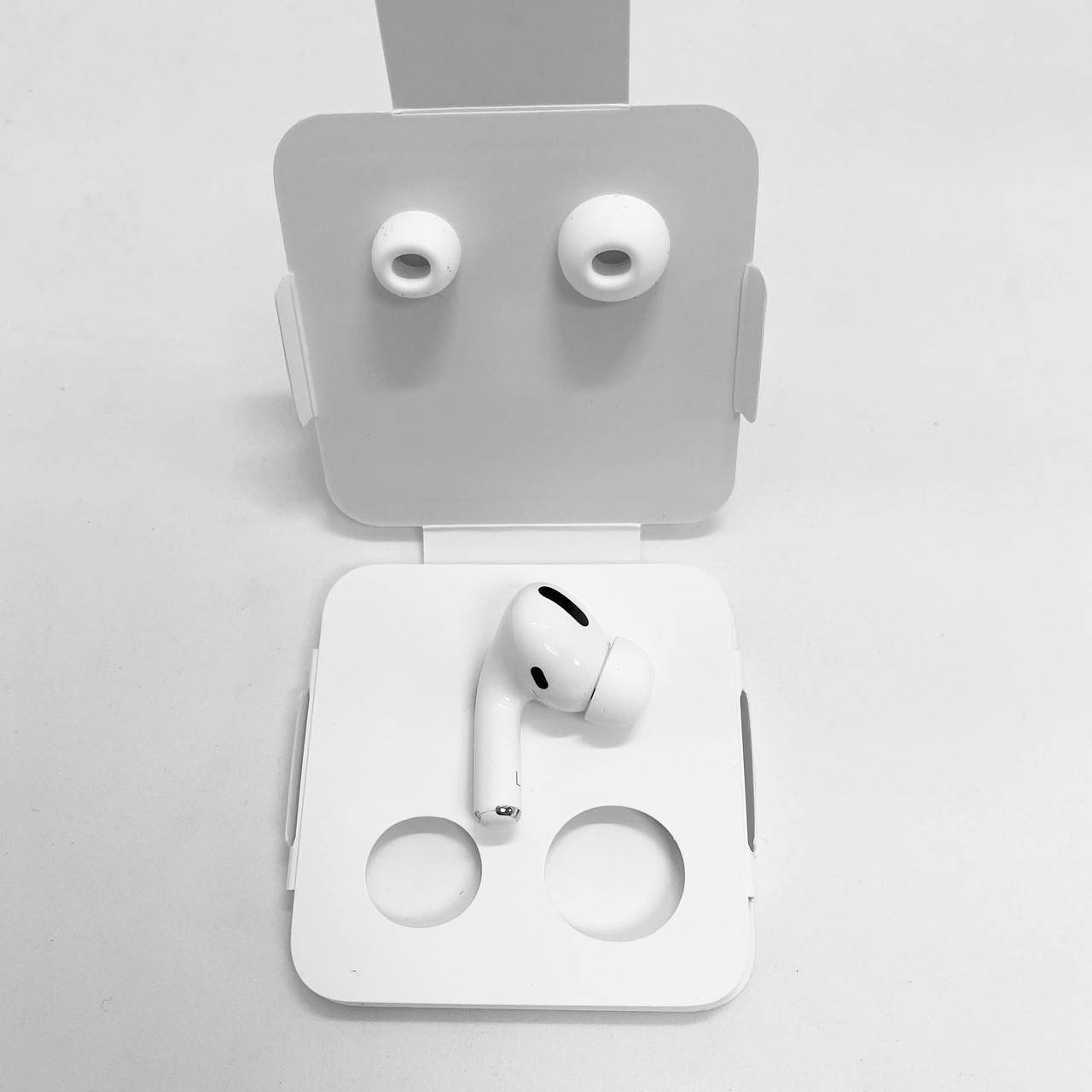 

Левый Apple AirPods Pro left Original (А2084)