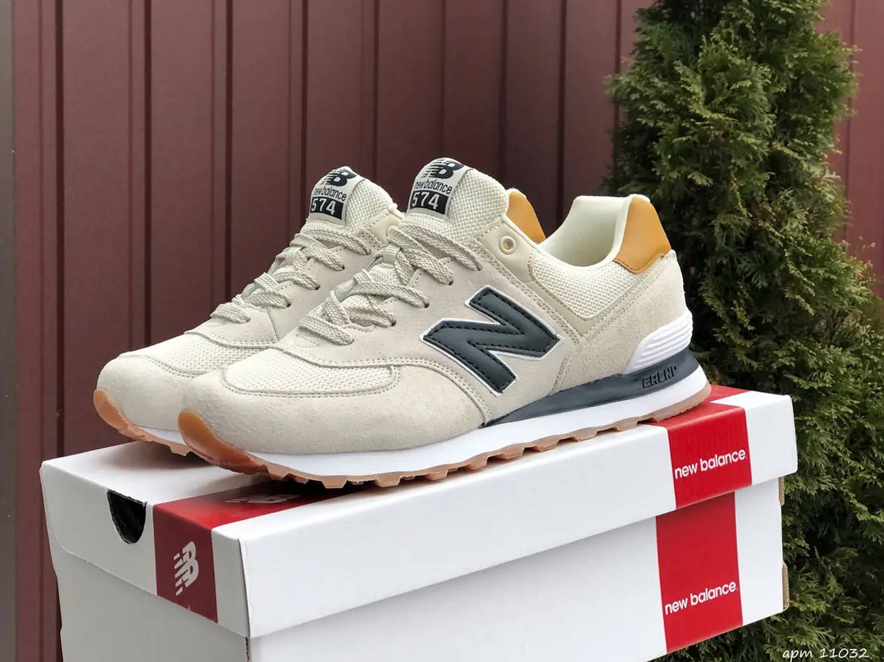 

Кроссовки мужские New Balance 574 бежевый [44,46]